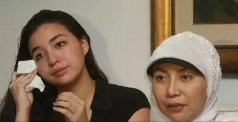 被卖进王室、遭下药凌辱、四处申冤却无人敢帮，哪个王妃比她惨？