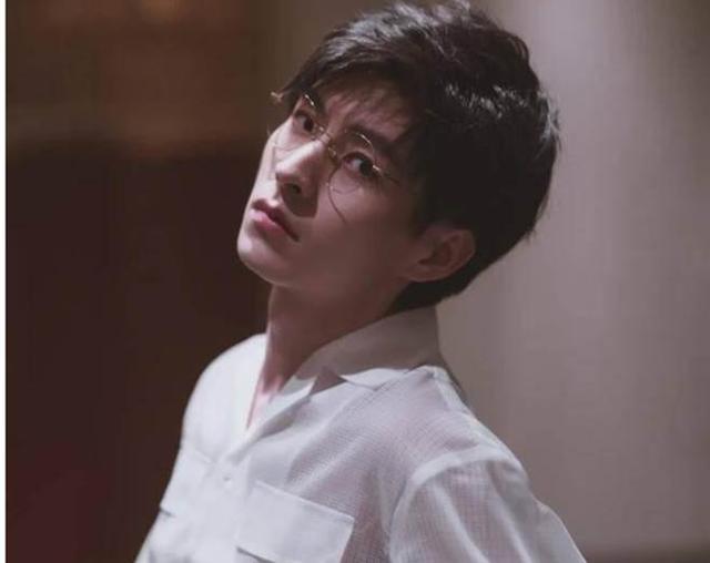 高考状元北大校草酷似杨洋，始于颜值忠于才华，人类高质量学霸