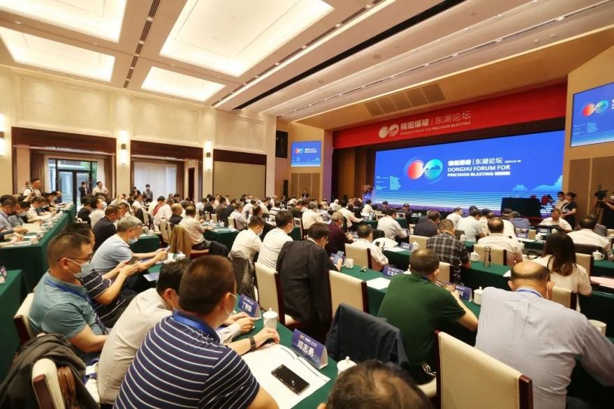 党中央、国务院表彰！湖北这所高校：成功打破国外垄断，实力强劲