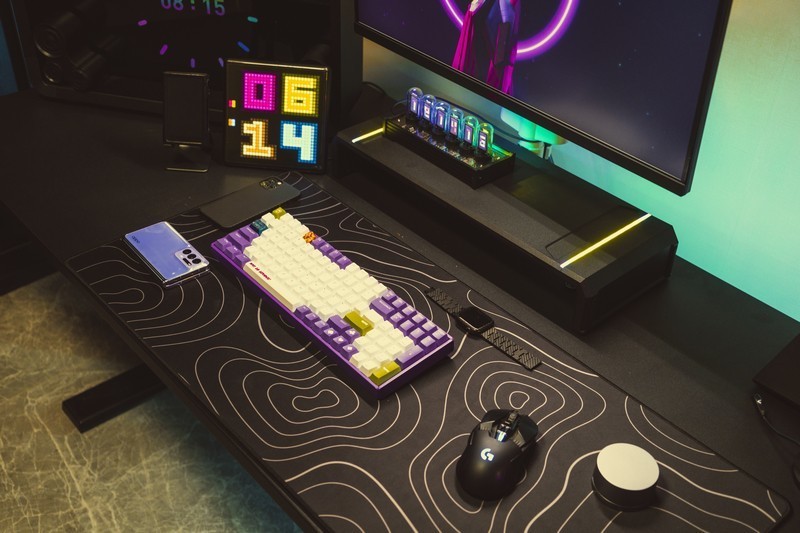 一款会长高的桌子 极创悠品电动升降桌
