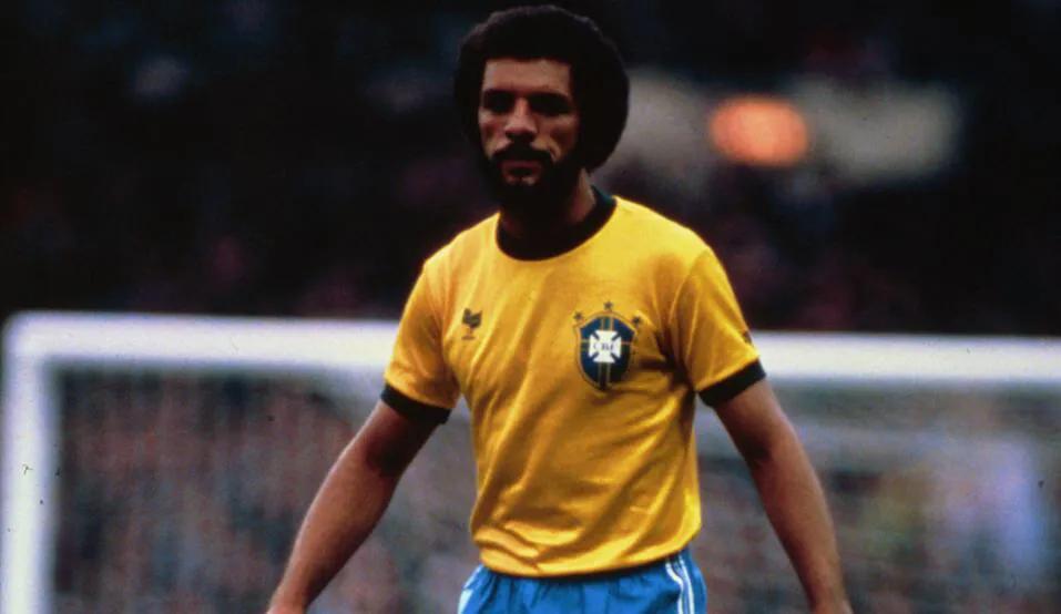 86年世界杯巴西队对西班牙（1986世界杯赛上的桑巴军团-巴西队）