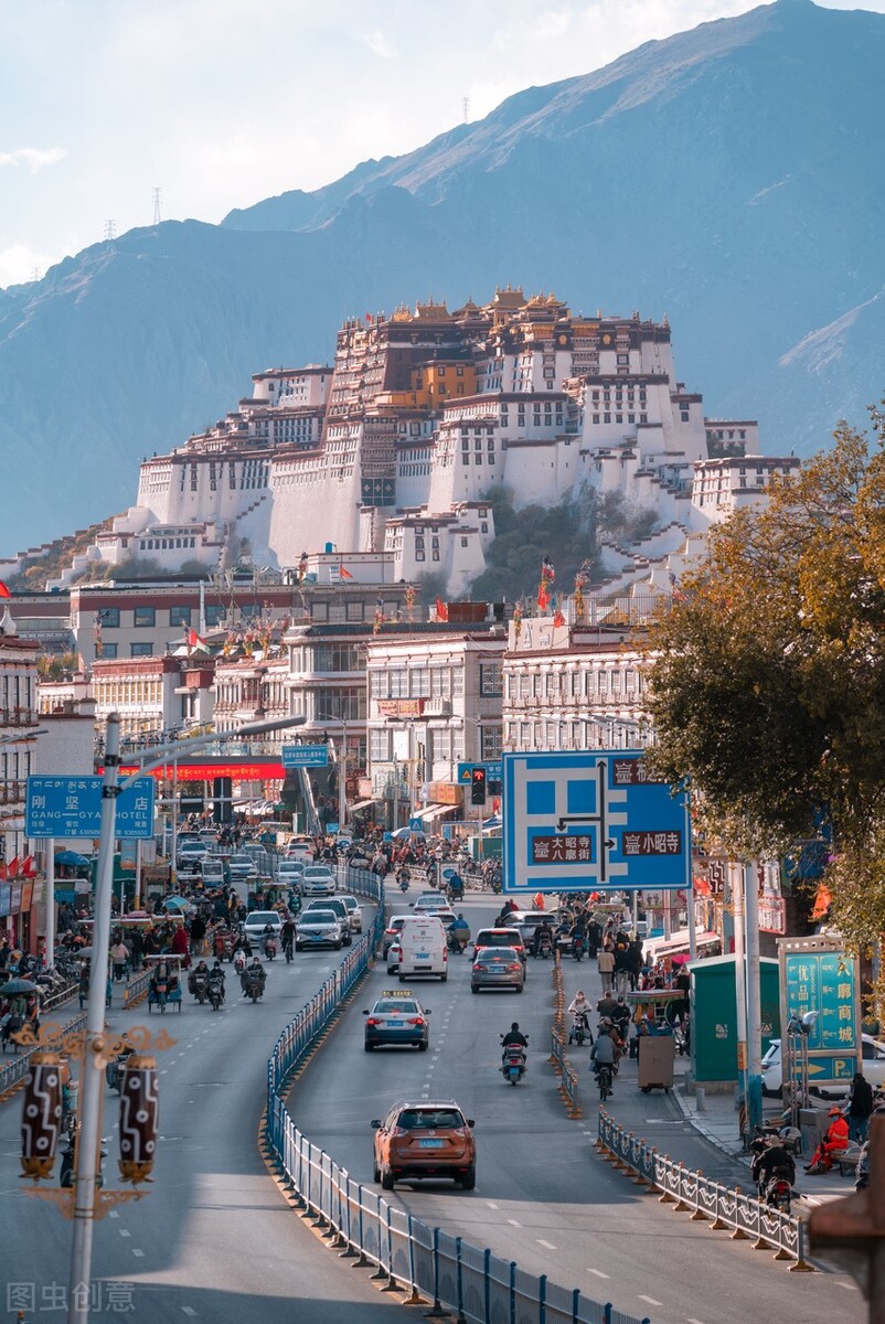 西藏之旅：探索世界十大高峰的壮丽征程