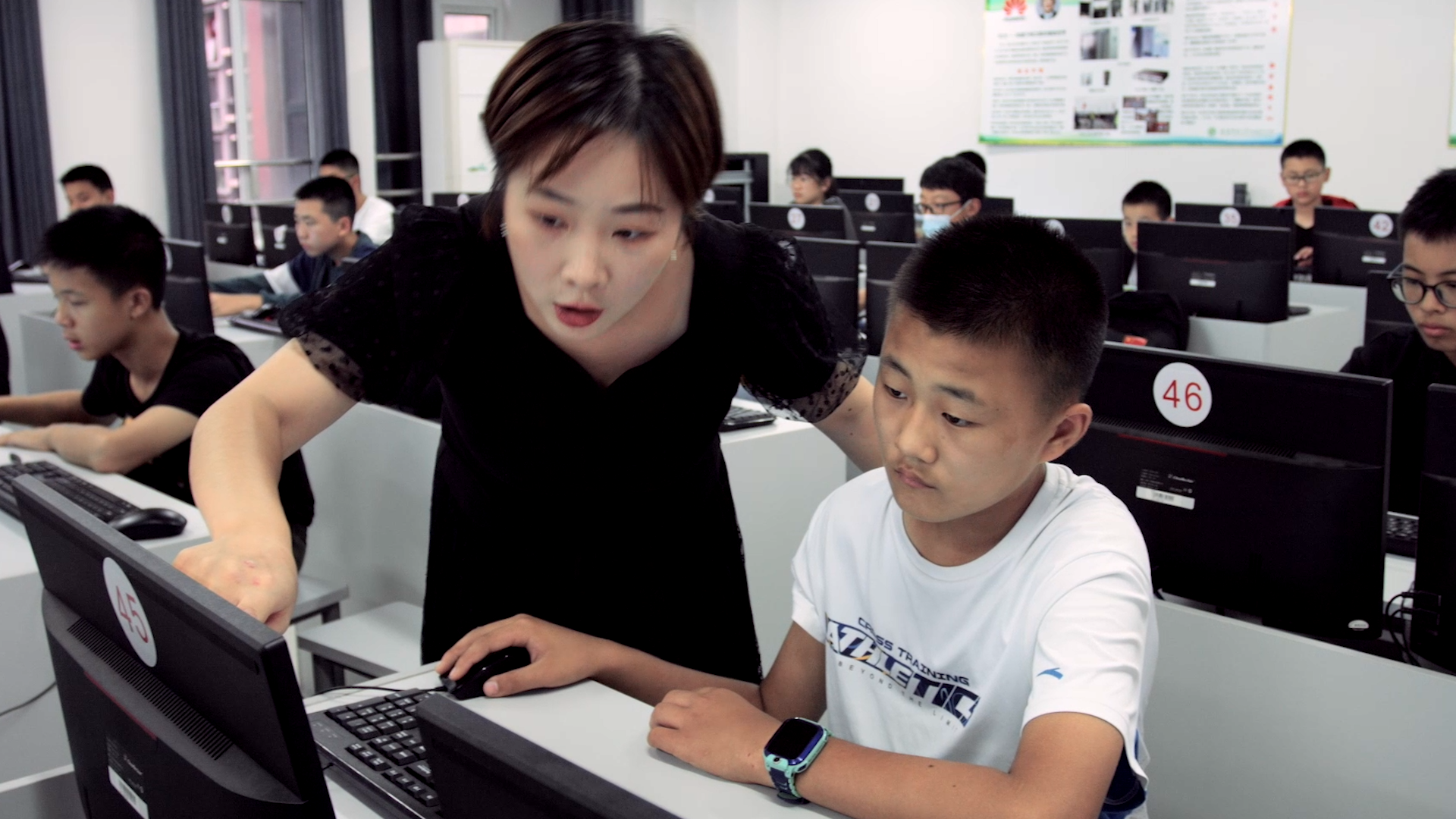 助力课后服务全覆盖、“鸿合三点伴”为学校素质教育“量体裁衣”