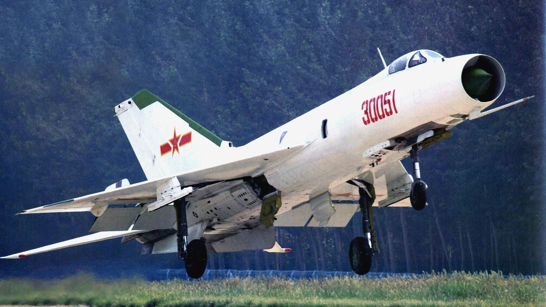 �й�����ʷ������ȷ�ľ��񣬷�������ս����ѡ��27�ÿվ�����30��