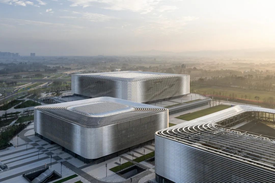 世界大学生运动会新比赛场馆——东安湖体育公园在成都建成