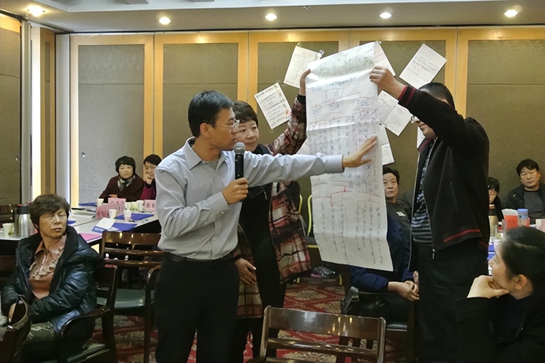 北京记者转行做社工，成为行业“引路人”，培养7位农民工成社工