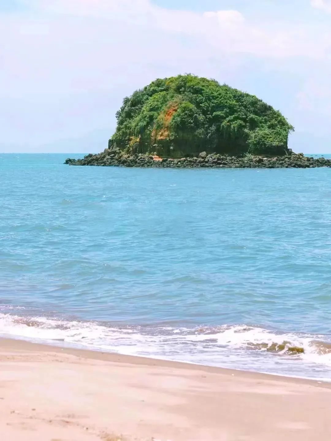 海南最后一片净土！这座无人打扰的海滨慢城，物价低到感人