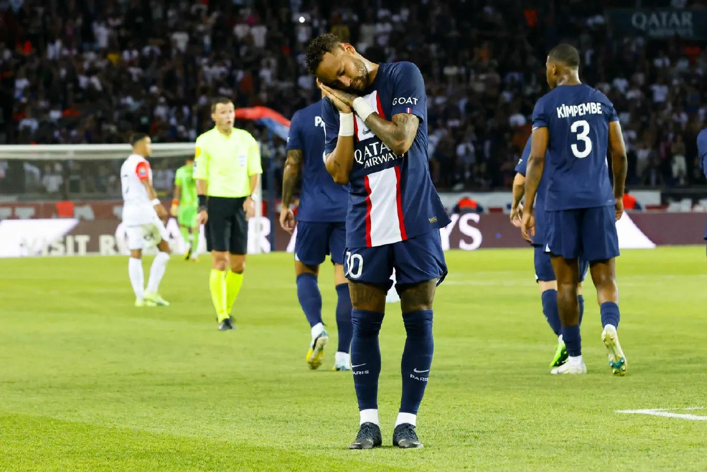 16赛季法甲主场积分榜（法甲最新积分榜 巴黎连场轰5球2分领跑 升班马图卢兹轰3球攀升至第4）