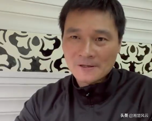 国足将战沙特男足今晚几点开打（晚上23点，国足对阵沙特！李毅拱手拜托教练和球员，为行业争口气）