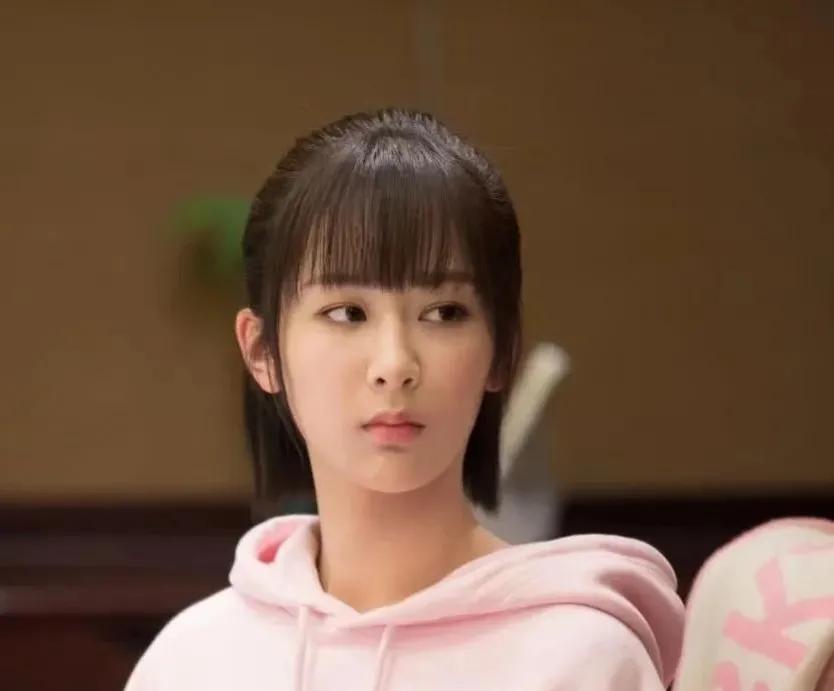 m型女生嘴唇代表什么_达一风水网