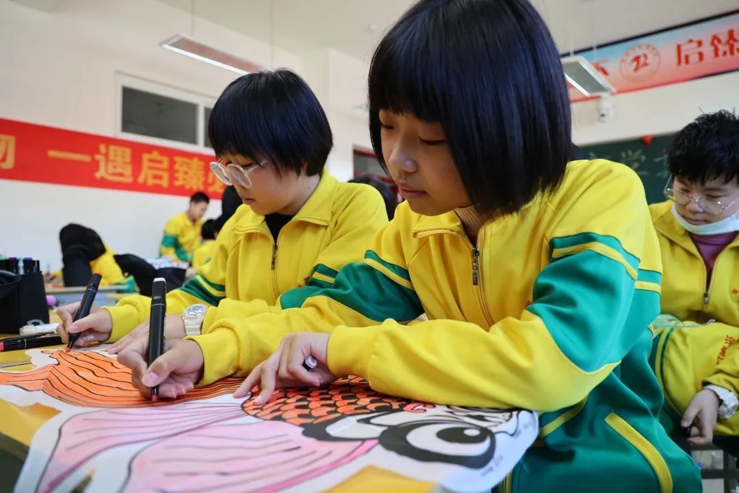 啟臻小學部：Hi，我的大朋友
