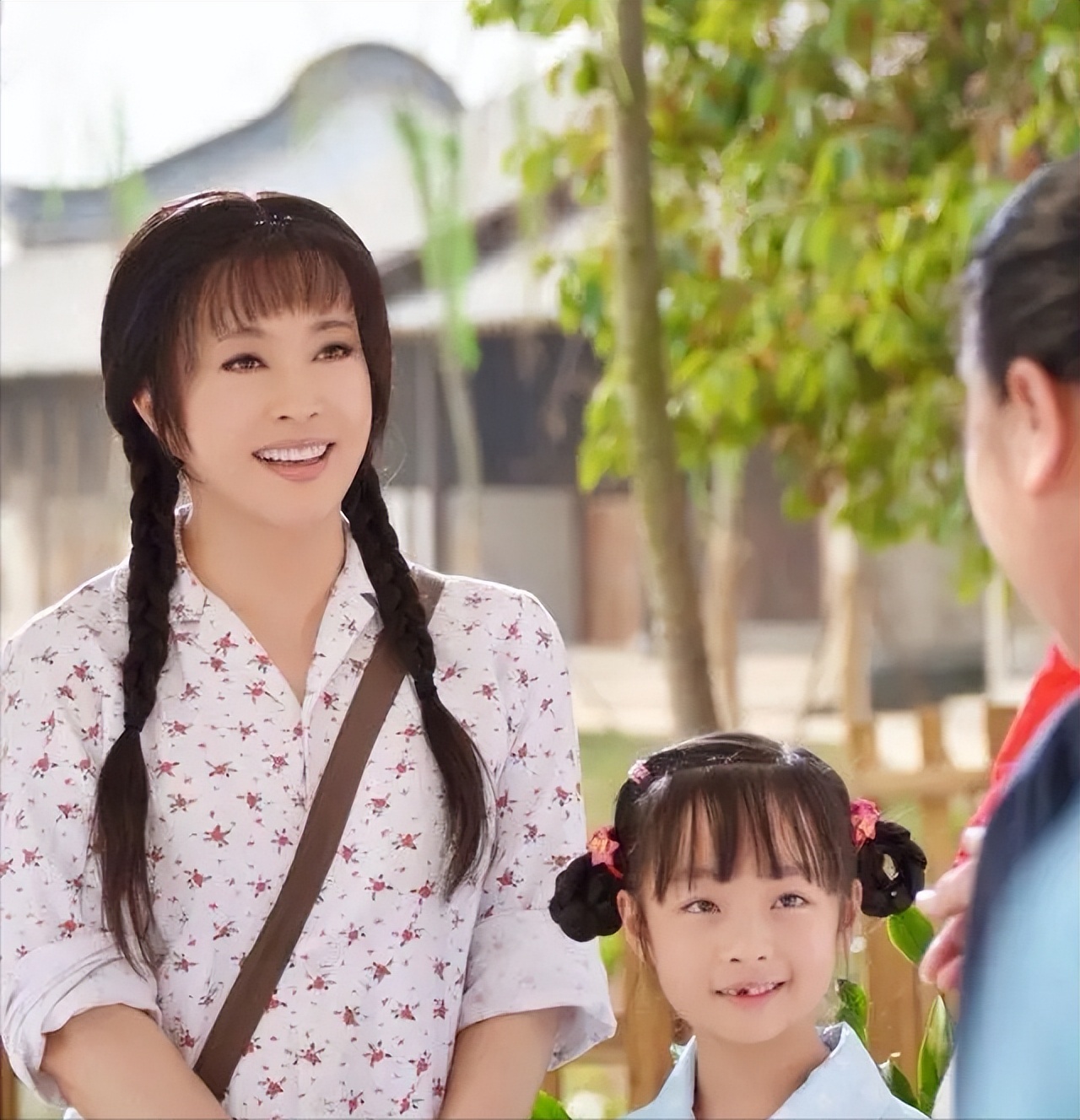 盘点9位强行装嫩的女明星,刘晓庆60岁演20岁,叶璇双马尾太辣眼