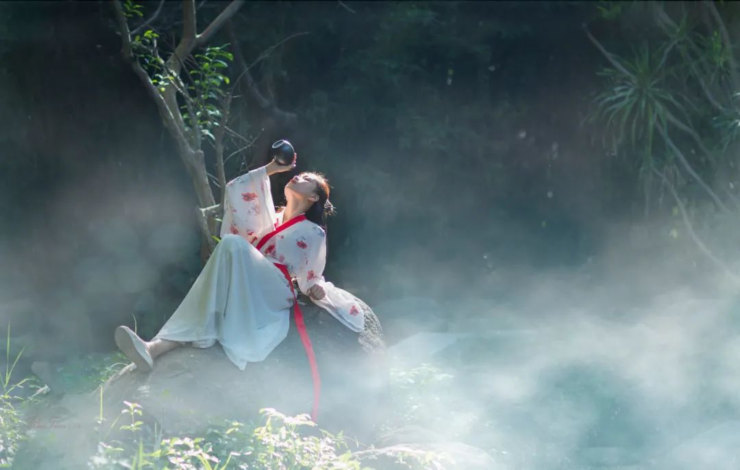 30句青春诗词，每一句都适合当座右铭，最适合今天发朋友圈