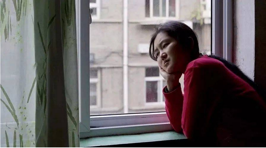 8年前，这个中国姑娘去韩国整容后，她的人生差点被毁掉