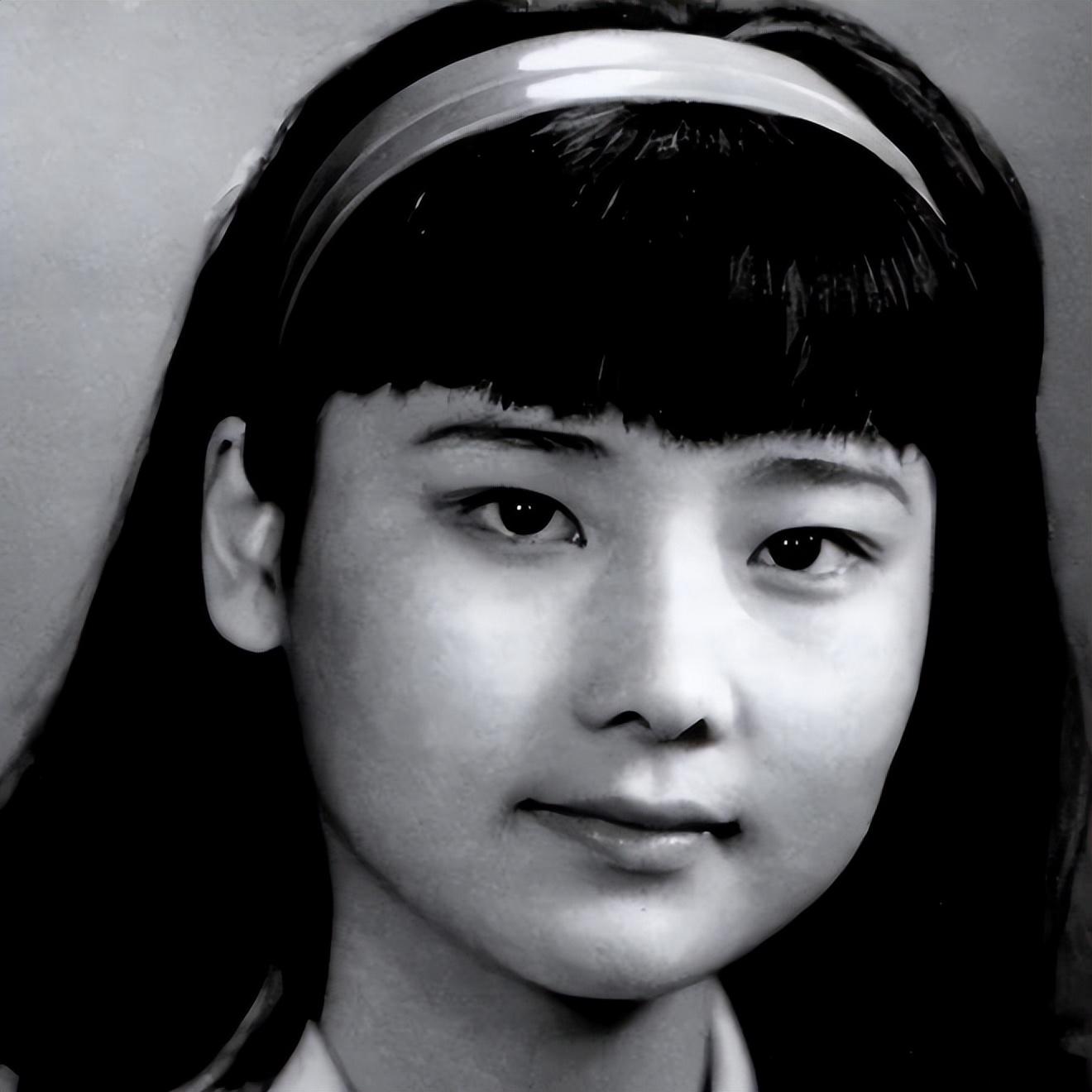 因长相太美无人敢追,父亲为她不再续娶,何赛飞的魅力究竟有多大