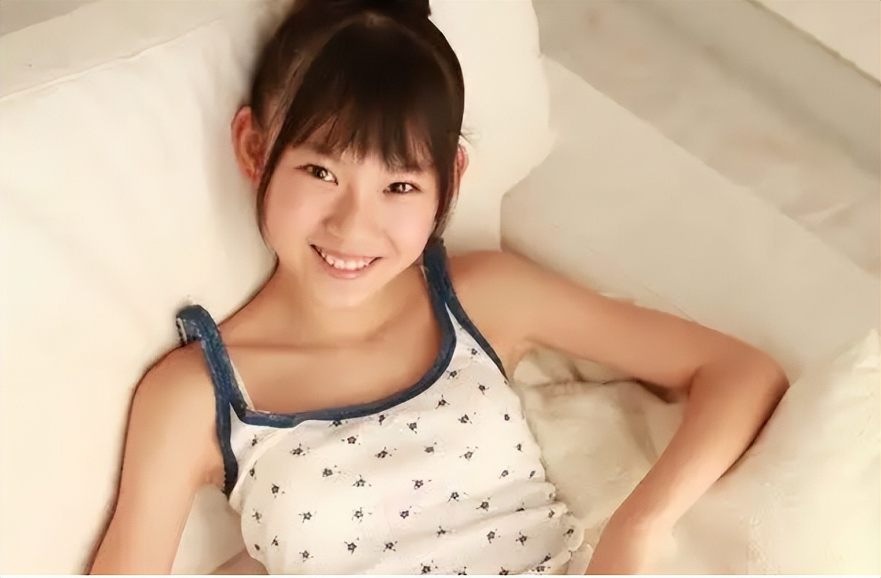 一般女孩多少岁来月经(女生月经初潮的最佳年龄是多少岁) - 青木春