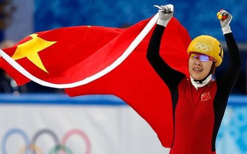 中国冬奥冠军(中国只有11位冬奥会冠军，王濛4金笑傲群雄，雪上唯一1金来自男性)