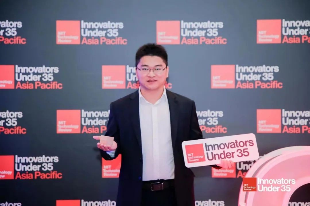 毛主席亲临视察！湖北这所高校：从“中国最美”走向“世界第一”，霸气十足！