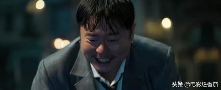 13天破20亿！2022年初这个无名之辈的表演，让我爆发出久违的大笑