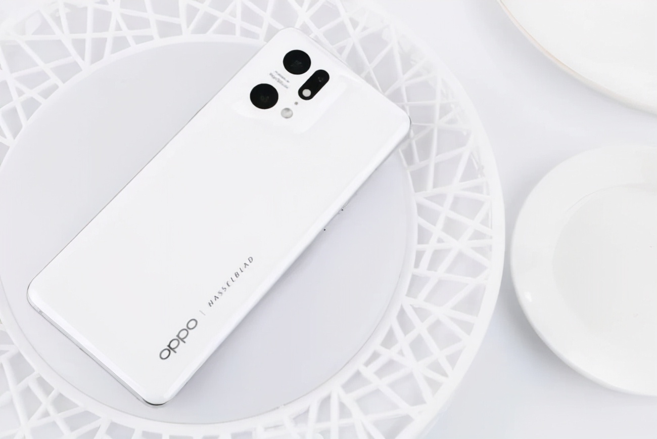 再攀顶峰 不止“一机双芯”——OPPO Find X5系列为未来影像定格局