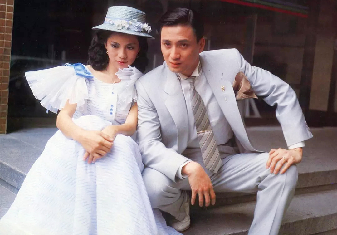 汤镇宗小女儿穿泳衣秀身材!凹凸有致曲线完美,汤镇业儿子点赞