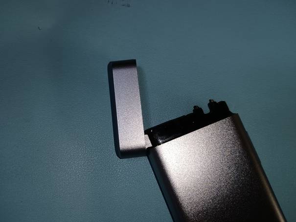 ​点火无需扇风，火上不用浇油- 极蜂等离子电弧打火机评测