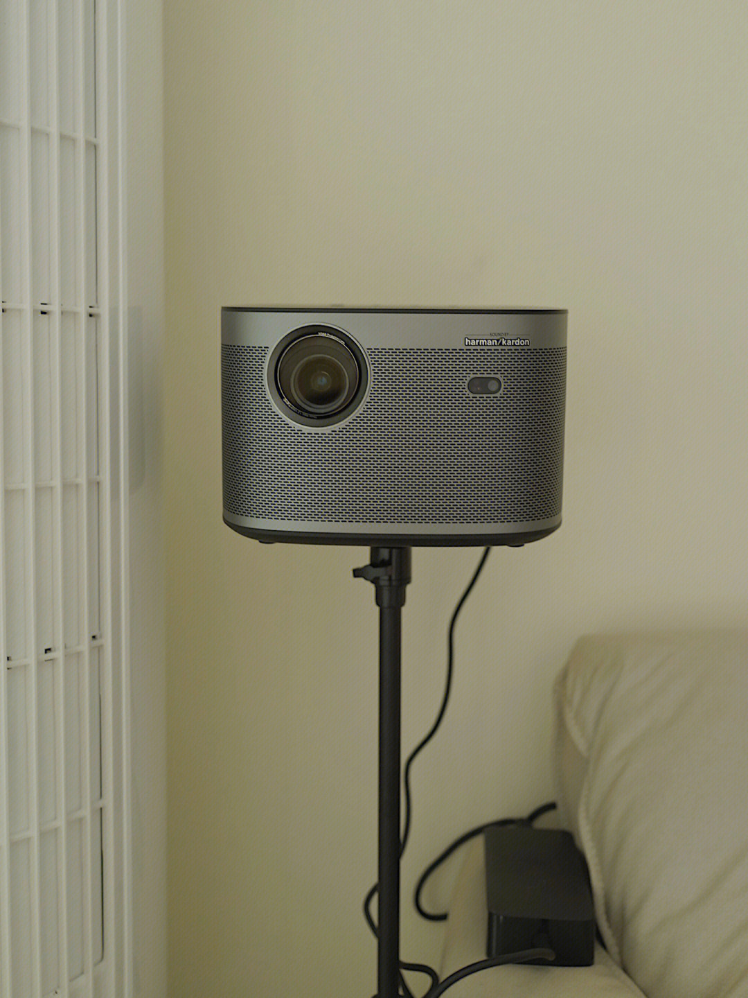 什么软件能世界杯投屏（2022如何沉浸式看世界杯？用投影仪大屏看球赛简直不要太舒服）