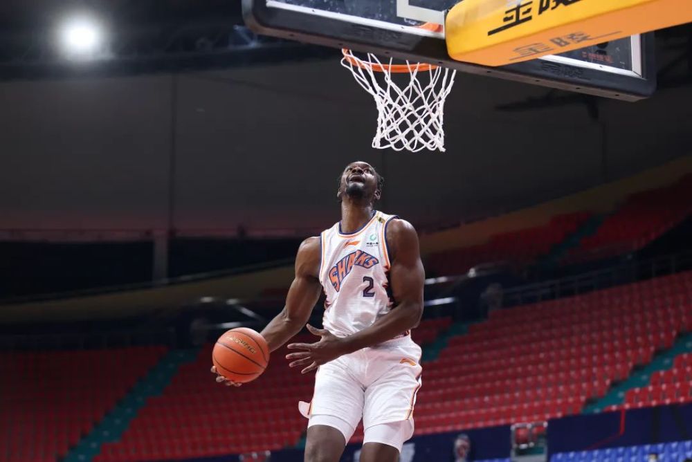 为什么nba中没有外援(像冯莱和奥卡福这样的优质外援，为什么广东和辽宁没发现呢？)