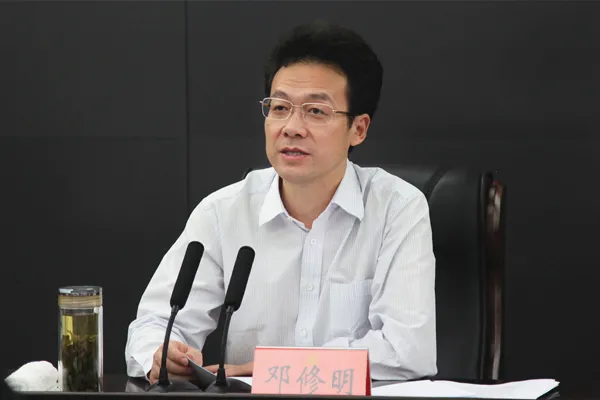 江苏新一任政法委书记就位，创了一个十八大以来的“首例”