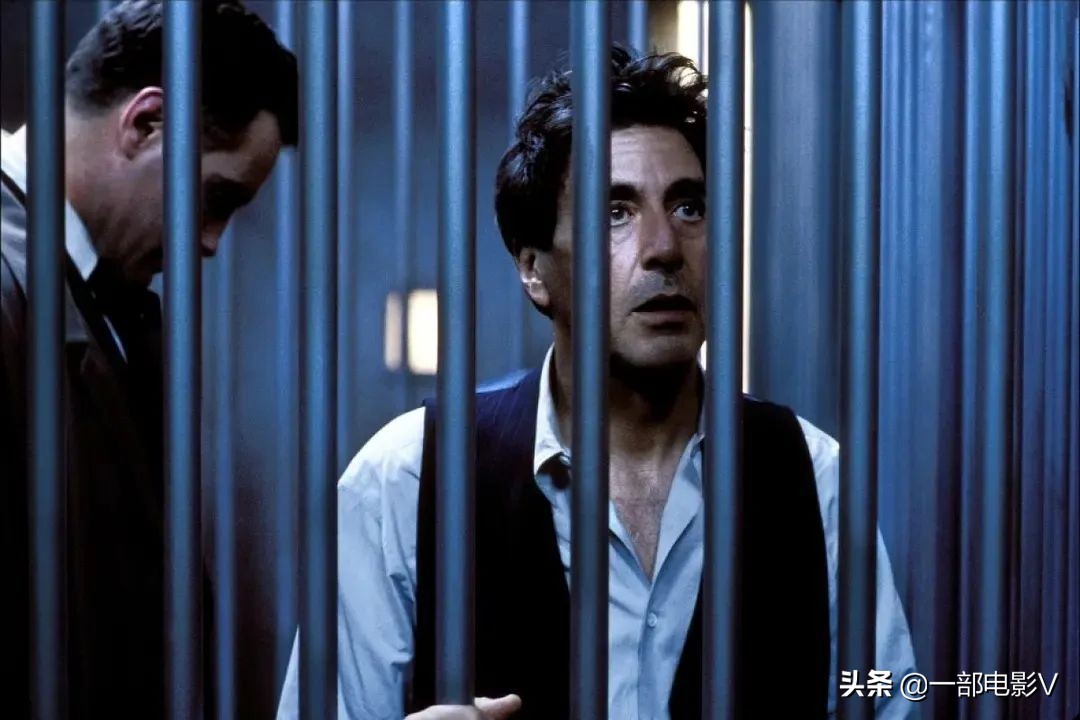 受人追捧的女明星，竟然只是个骗局《西蒙妮》