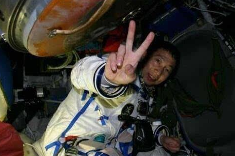 杨利伟在太空听到“敲门声”，科研人员努力13年，找到原因了吗？