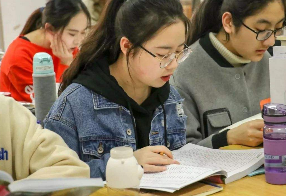 大学“华而不实”的专业，看似有“前途”，实际就业前景并不乐观