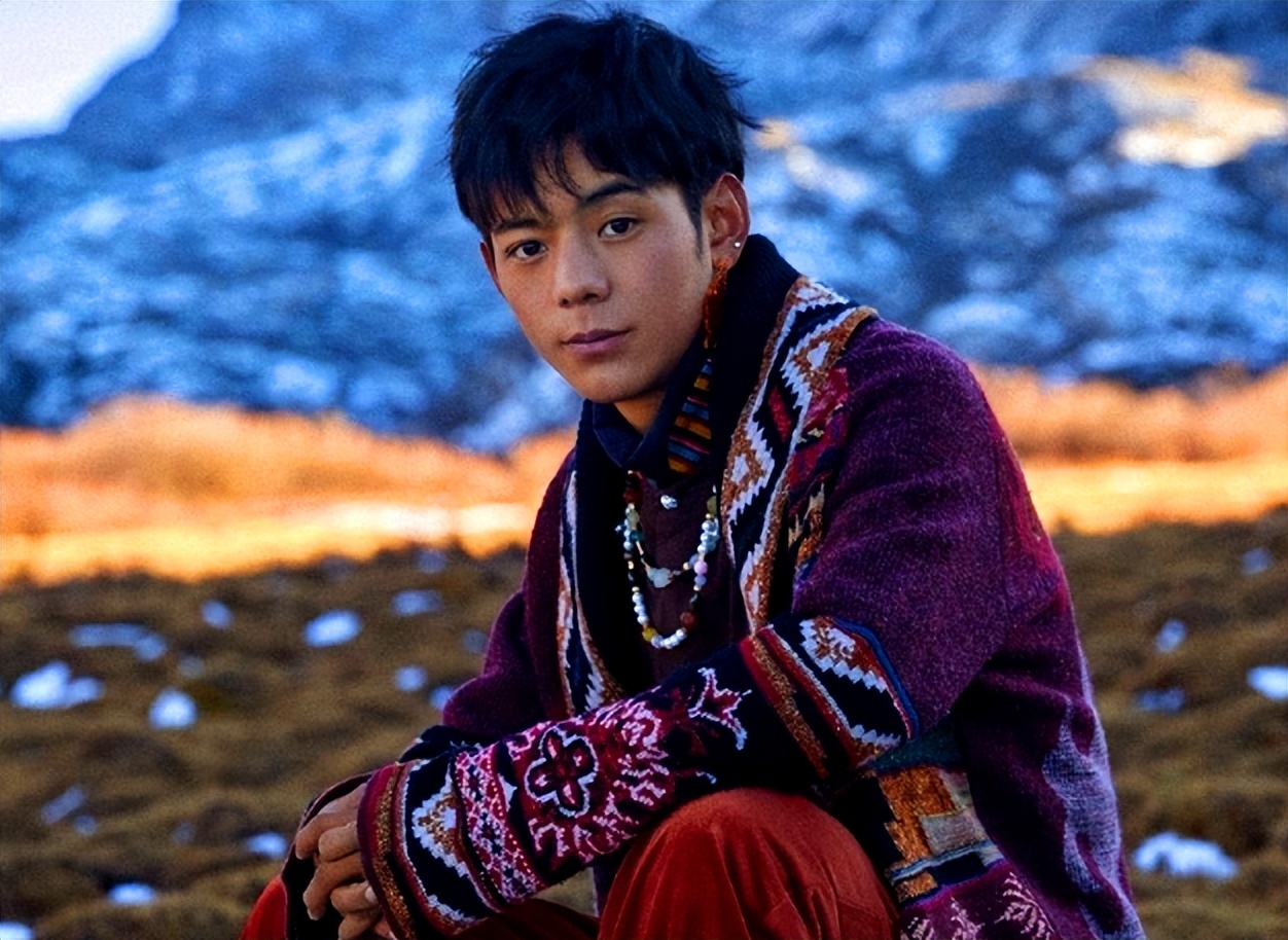 丁真:被追捧,被质疑,被策划,短短2天放牛郎变身国民网红