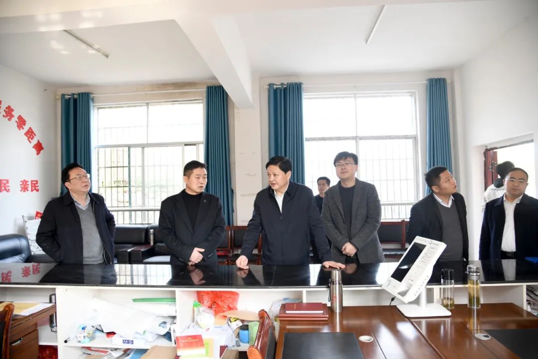李万千在辰溪调研乡村振兴工作时指出 以实干促振兴 切实抓好产业发展和人居环境整治工作