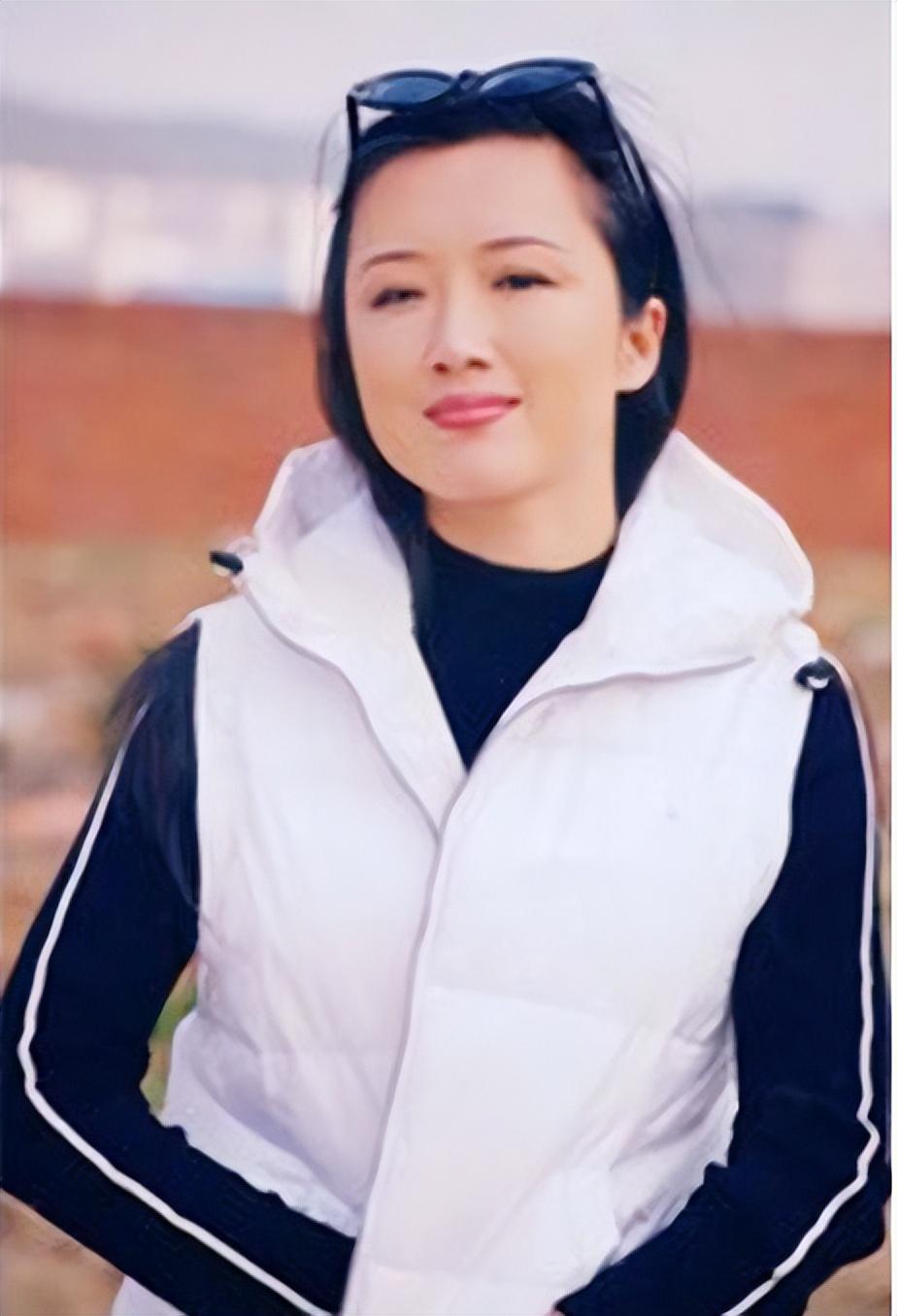 遇见沈蓉爱吃的,说买就买,即便那个东西可能要他半个月的生活费.