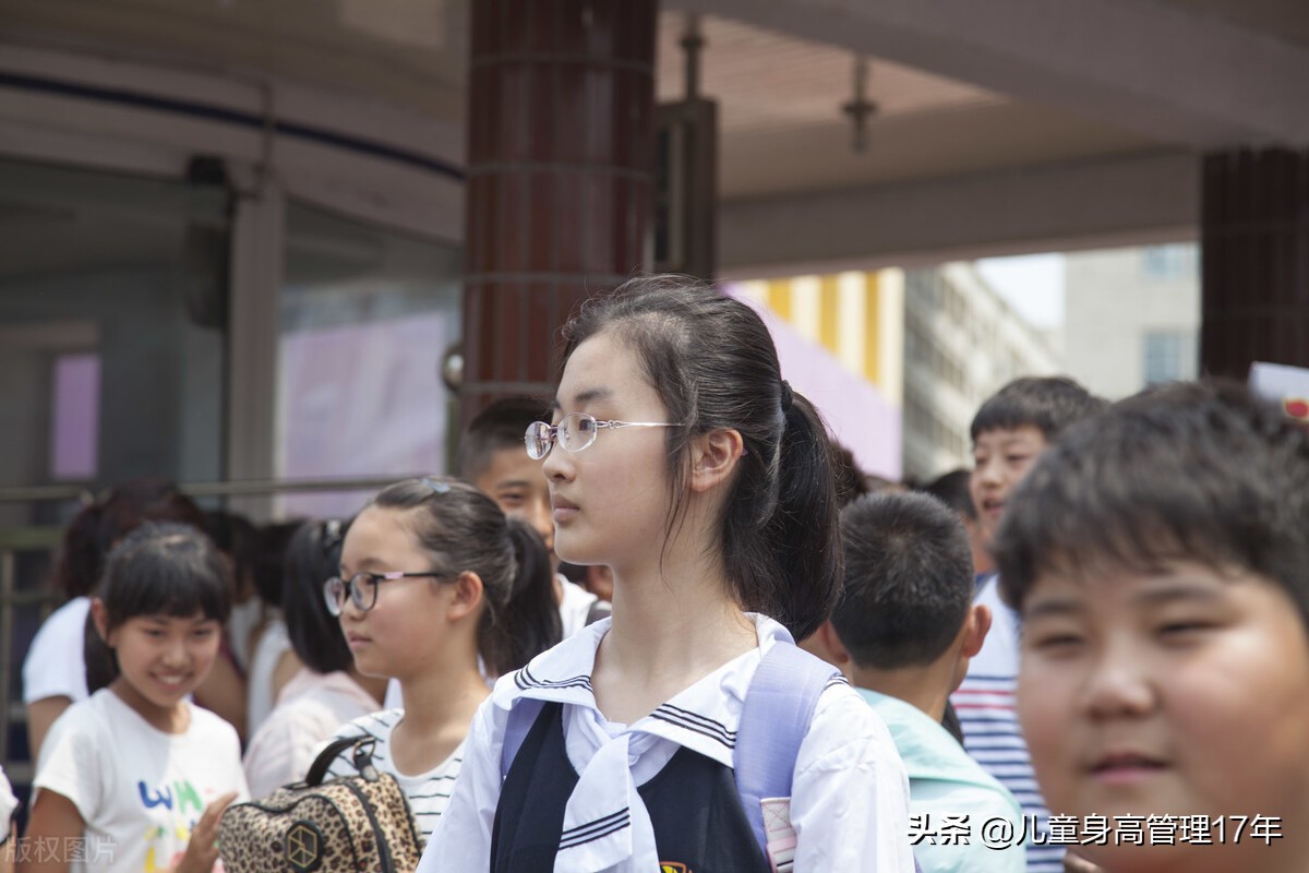 15岁了可只有156的身高(晚长的孩子10个有8个都长不高！早长还是晚长？几十块钱就知道)