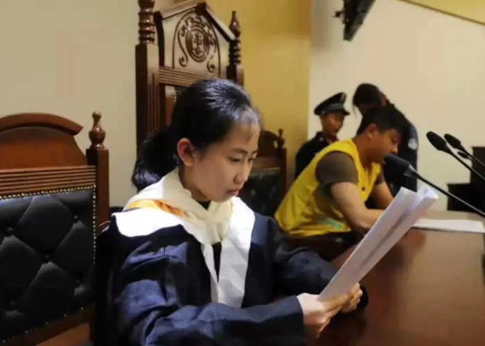 律师的就业和发展前景（法学专业就业率扎心了）