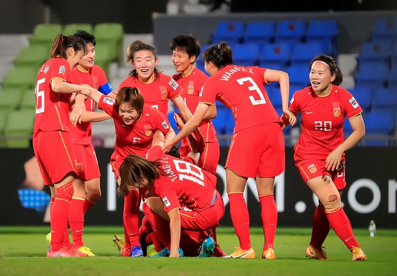 东亚杯中国女足0-3日本女足(女足征战东亚杯：5次参赛3次垫底很尴尬，水庆霞带队一扫阴霾？)