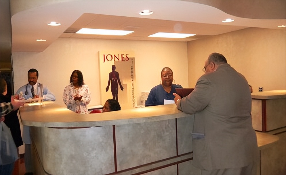 狂犬病免疫球蛋白多少钱一针（美国人生病为啥怕叫救护车？坐一趟3万，一剂狂犬疫苗能买一套房）