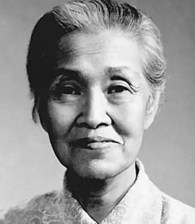 她被誉为万婴之母，接生袁隆平等五万名婴儿，自己却没结婚没孩子