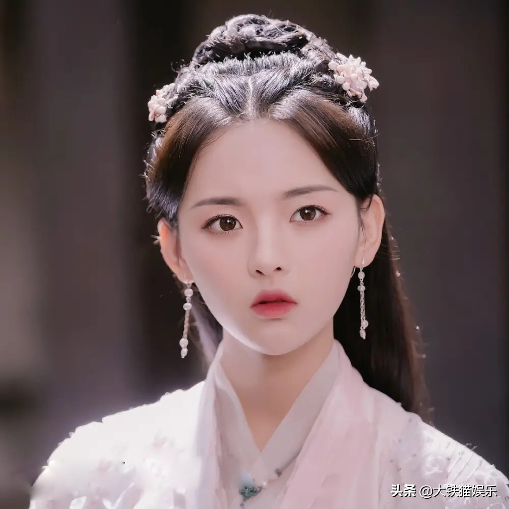 6位“樱桃小嘴”女星，有人被夸古典美，有人却被嘲小鸡嘴不好看