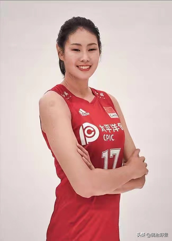 排球运动员闫妮图片