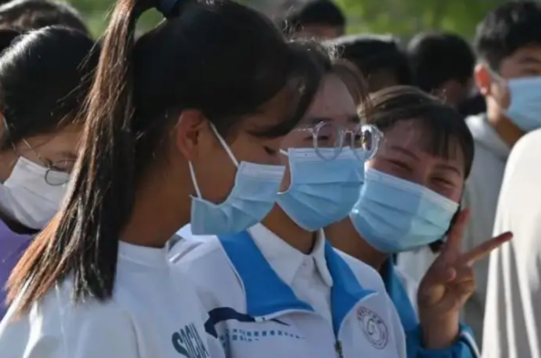 2022各省高考报名人数公布，山东省位列第二，你所在省市排第几？