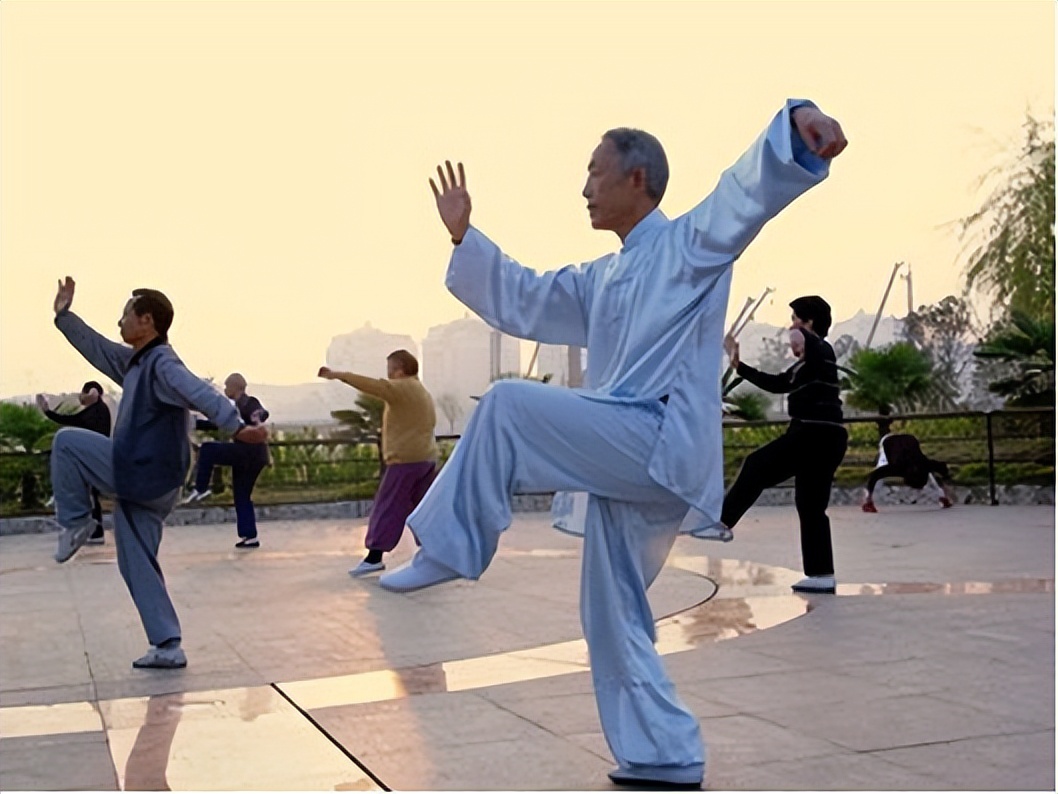 你的老年生活怎么样？4点实在的建议，让你的生活更加潇洒