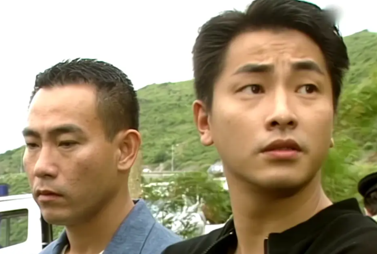 TVB男星张松枝近况！患甲亢长期吃药不能激动，55岁已满头白发