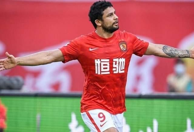 中超为什么不引进小罗（中超年年搞“归化”，为什么没有大牌球星？）