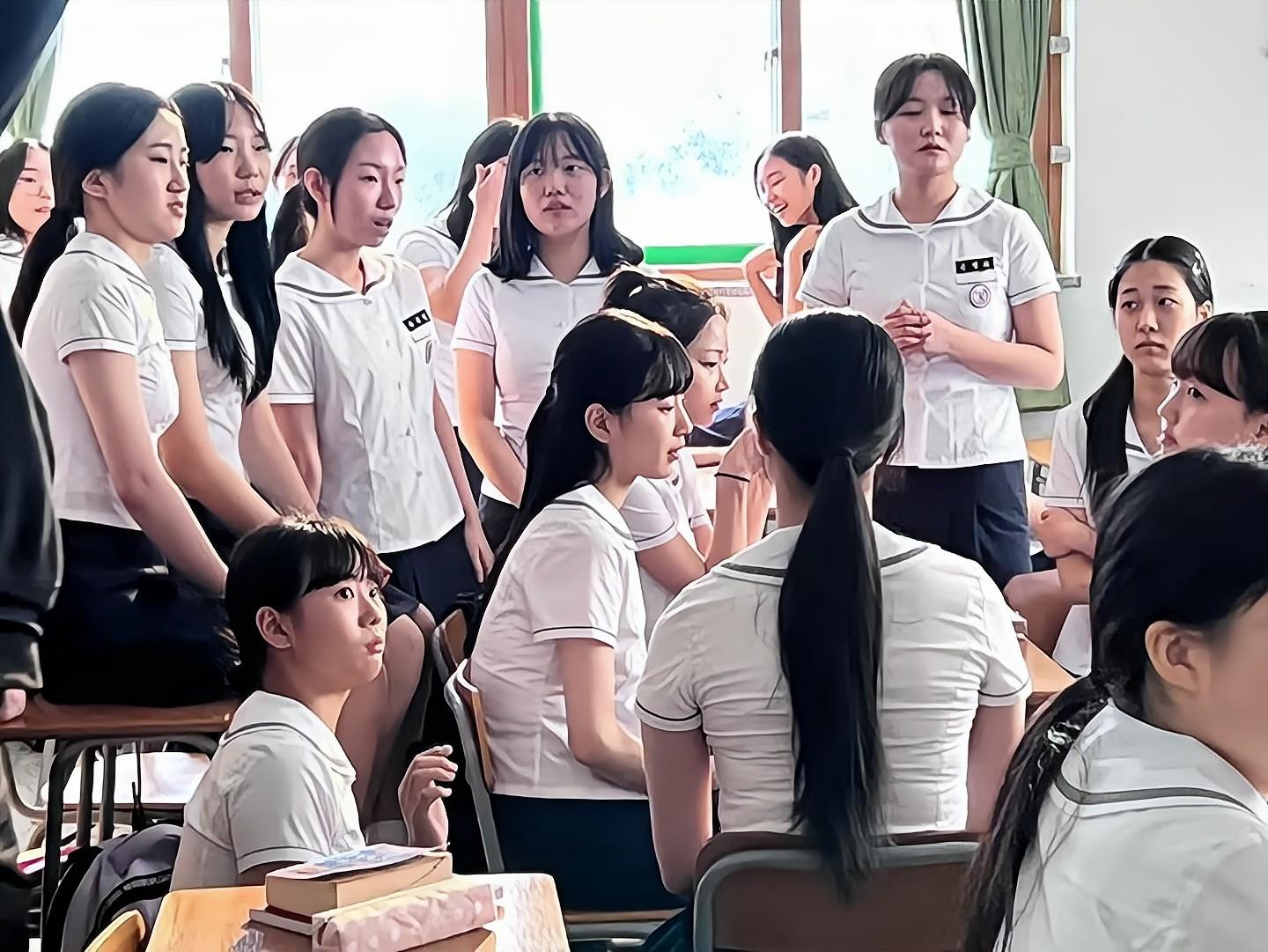 安娜电视剧图片(韩剧《安娜》:28岁裴秀智,穿着校服登场,观众发出感叹