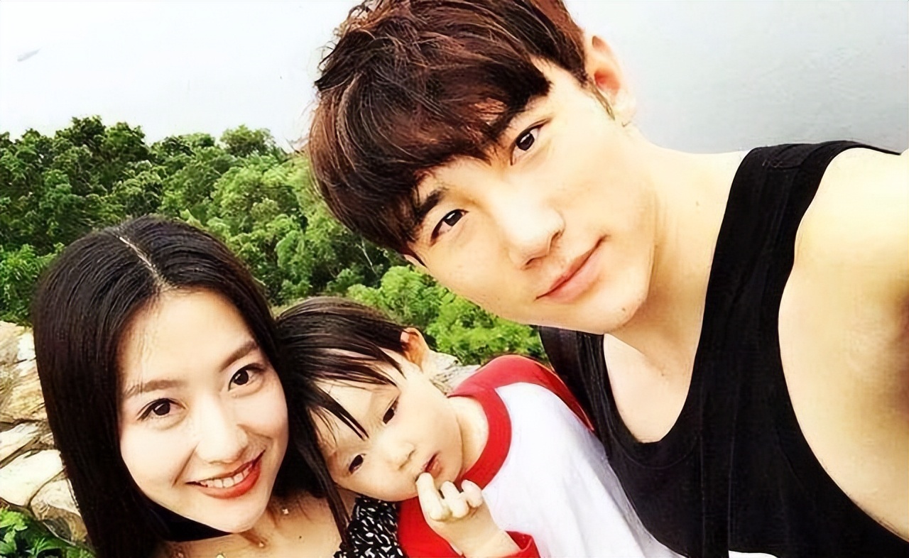 演员白冰(演员白冰:闪婚小三岁男模,离婚后独自带娃,如今36岁仍单身)