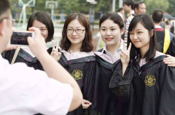 大学生毕业难度恐升级，将于2022年全面实行，提前了解或能少吃亏