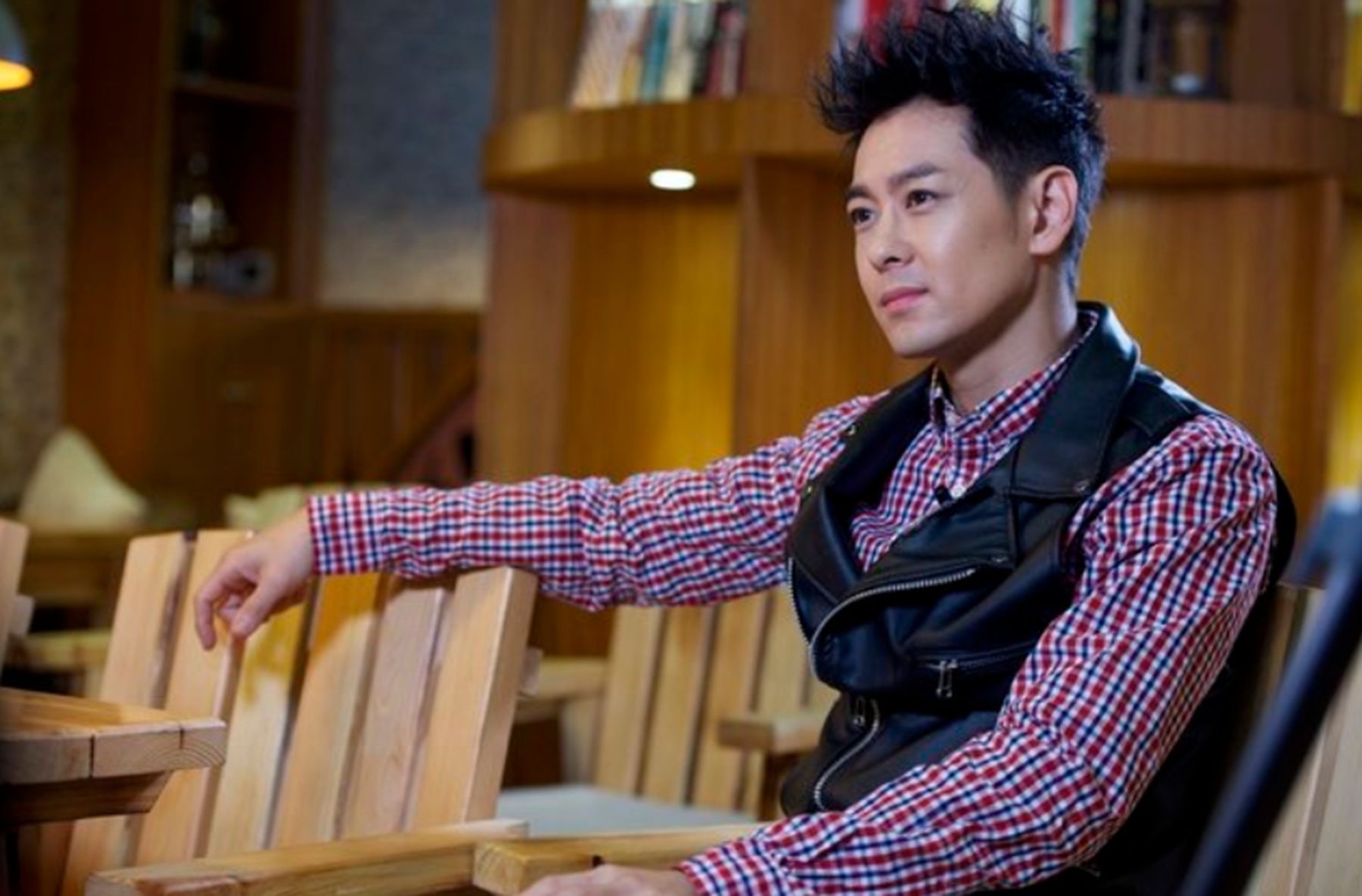 “不老男神”林志颖：曾是火遍亚洲的“小旋风”，如今成了撒谎精